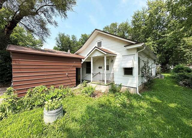 Property at 549 S Cedar St, Independence, MO 64053, 2 beds, 1 bath