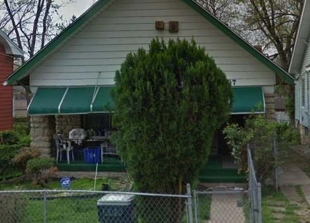 Property at 2407 E 46th St, Kansas City, MO 64130, 2 beds, 2 baths