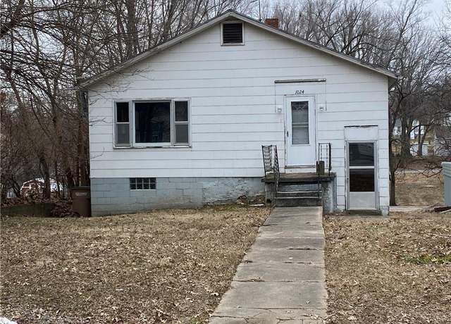 Property at 1024 Mound St, Atchison, KS 66002, 2 beds, 1.5 baths