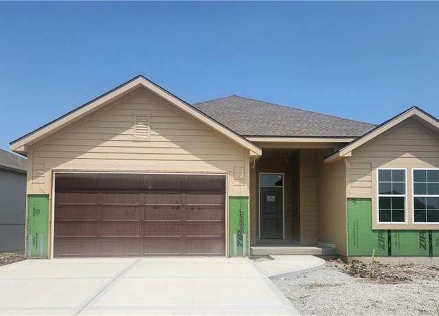 Property at 1738 NW 107th Ter, Kansas City, MO 64155, 3 beds, 3 baths
