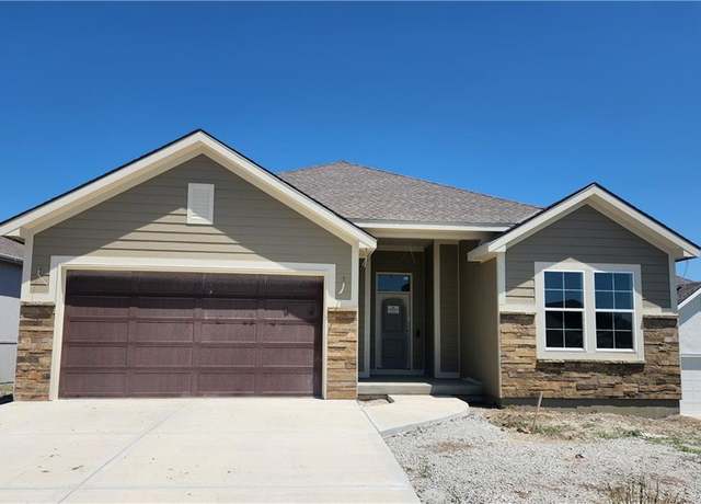 Property at 1738 NW 107th Ter, Kansas City, MO 64155, 3 beds, 3 baths