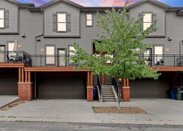 Property at 5245 Overland Dr Unit A20, Lawrence, KS 66049, 2 beds, 2.5 baths