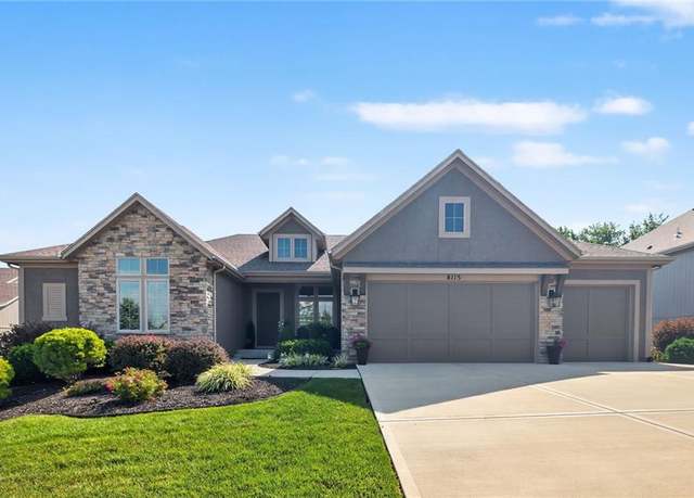 Property at 8115 Lone Elm Rd, Lenexa, KS 66220, 4 beds, 3.5 baths