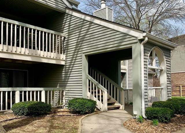 Property at 8806 W 106th Ter, Overland Park, KS 66212, 1 bed, 1 bath