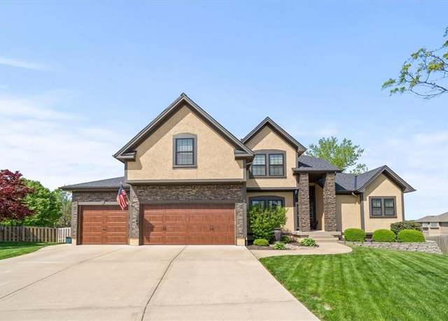 Property at 2516 SW Kenwill Ct, Lee's Summit, MO 64082, 5 beds, 4.5 baths