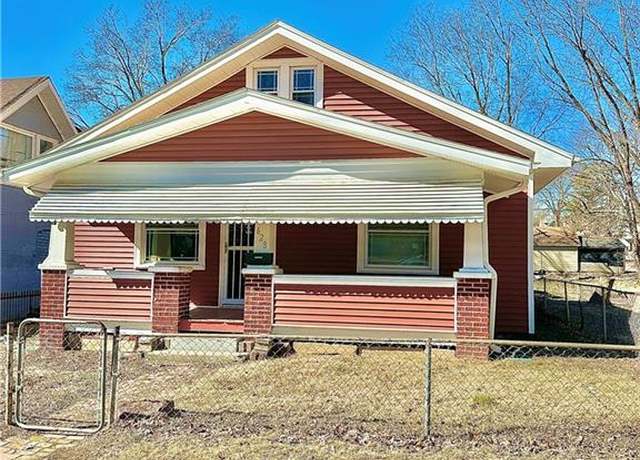 Property at 628 S 19th St, St Joseph, MO 64507, 2 beds, 1 bath