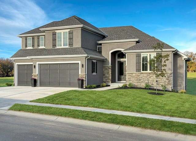 Property at 13504 Terrace Park Dr, Parkville, MO 64152, 4 beds, 3.5 baths