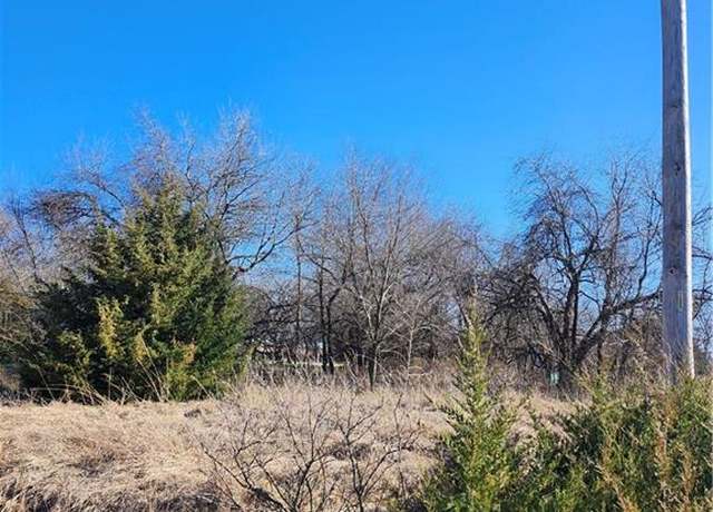 Property at 46 Oklahoma Dr, Linn Valley, KS 66040