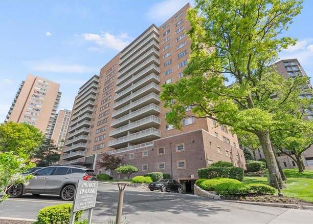 Property at 310 W 49th St #407, Kansas City, MO 64112, 2 beds, 1.5 baths