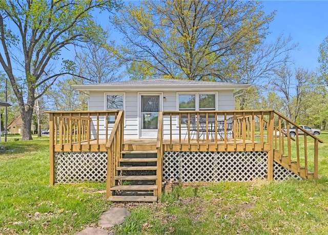 Property at 8007 E 256th St, Freeman, MO 64746, 2 beds, 1 bath