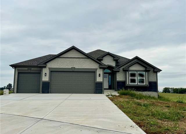 Property at 15601 Sheridan Ct, Basehor, KS 66007, 3 beds, 2 baths