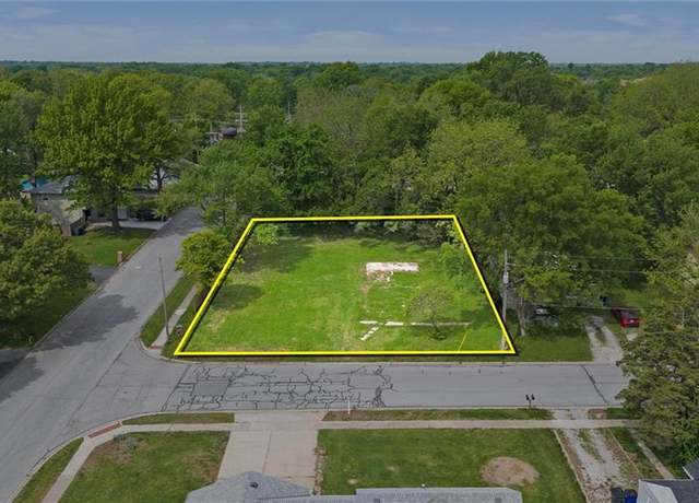Property at 715 N Hamilton St, Olathe, KS 66061