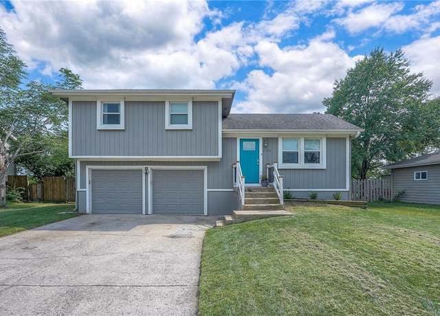 Property at 21755 W 179th St, Olathe, KS 66062, 3 beds, 1.5 baths
