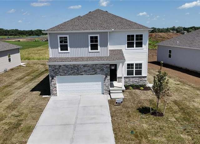 Property at 10288 Sorano Dr, Peculiar, MO 64078, 4 beds, 2.5 baths