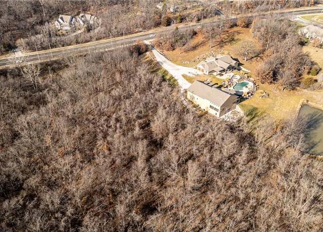 Property at 6405 NW Daggett Rd, Kansas City, MO 64152