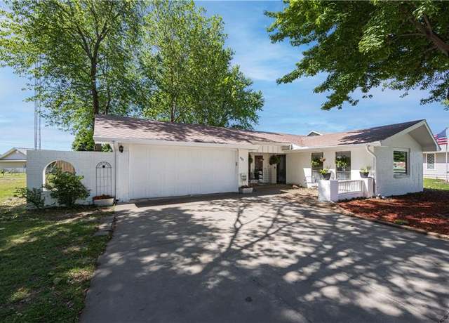 Property at 427 Catalpa St, Independence, KS 67301, 3 beds, 2 baths
