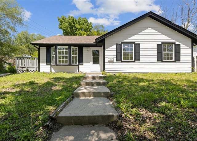 Property at 615 Cedar St, Pleasant Hill, MO 64080, 4 beds, 2 baths