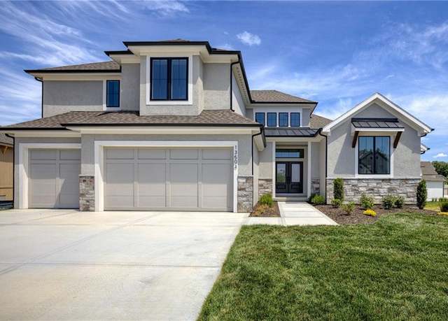 Property at 12455 N Arbor Way, Platte City, MO 64079, 4 beds, 3.5 baths
