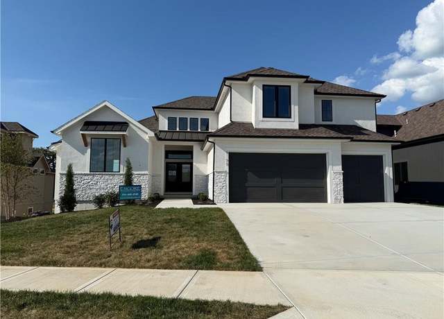 Property at 5158 NW 47th Ter, Riverside, MO 64150, 4 beds, 3.5 baths