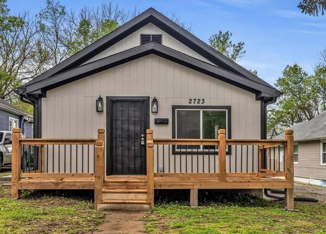 Property at 2723 Kimball Ave, Kansas City, KS 66104, 2 beds, 1 bath