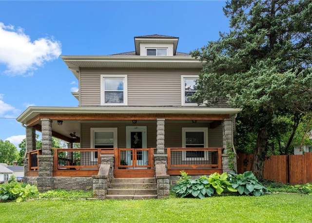 Property at 121 E Nichols St, Spring Hill, KS 66083, 4 beds, 2.5 baths