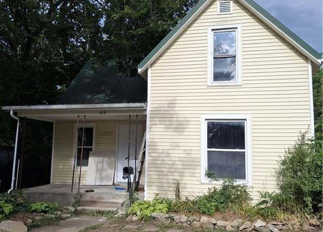 Property at 608 N Cedar St, Ottawa, KS 66067, 3 beds, 1 bath