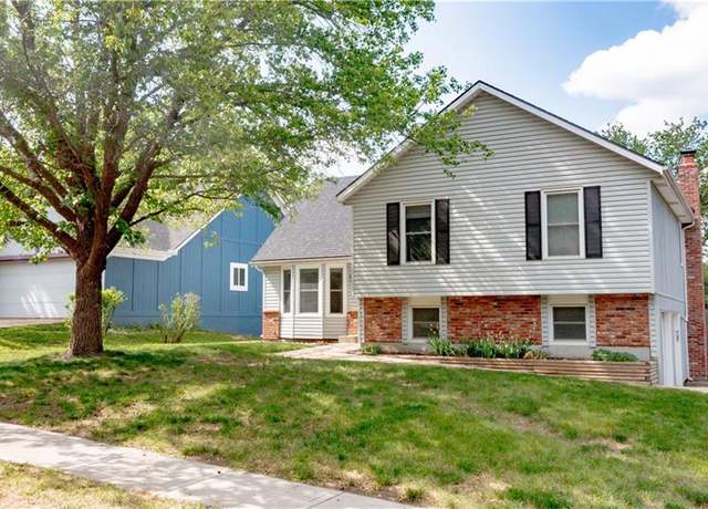 Property at 9902 W 49th Pl, Merriam, KS 66203, 4 beds, 3 baths