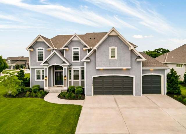 Property at 15801 Canterbury St, Overland Park, KS 66224, 4 beds, 3.5 baths
