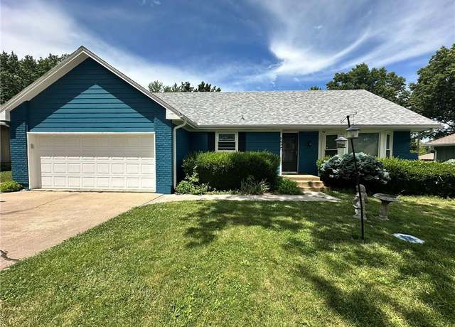 Property at 808 NE Mulberry St, Lee's Summit, MO 64086, 5 beds, 2.5 baths