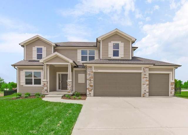 Property at 16470 W 166th Pl, Olathe, KS 66062, 4 beds, 3.5 baths