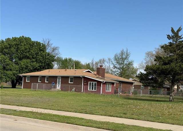 Property at 2200 Gary Ave, Independence, KS 67301, 3 beds, 2 baths