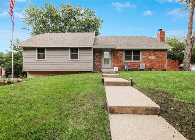Property at 1213 NE 73rd St, Kansas City, MO 64118, 3 beds, 2 baths