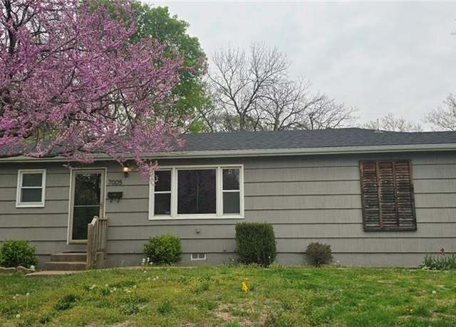 Property at 7005 N Baltimore Ave, Gladstone, MO 64118, 4 beds, 3 baths