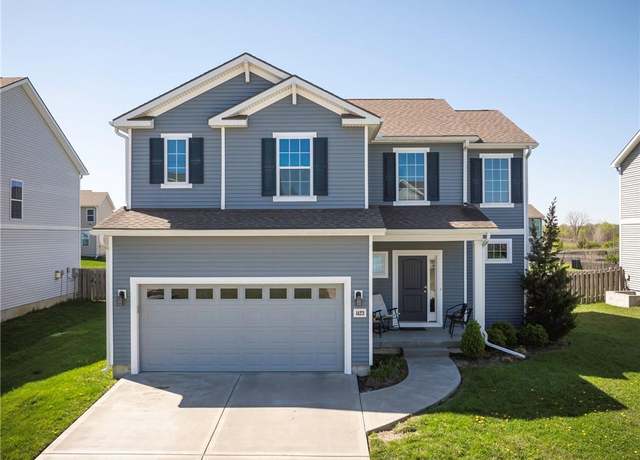 Property at 1423 SW Fairfax Rd, Lee's Summit, MO 64083, 5 beds, 3.5 baths