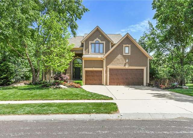 Property at 12843 Noland St, Overland Park, KS 66213, 4 beds, 4.5 baths