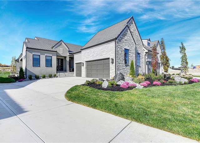 Property at 13704 Pembroke Ln, Leawood, KS 66224, 4 beds, 3.5 baths