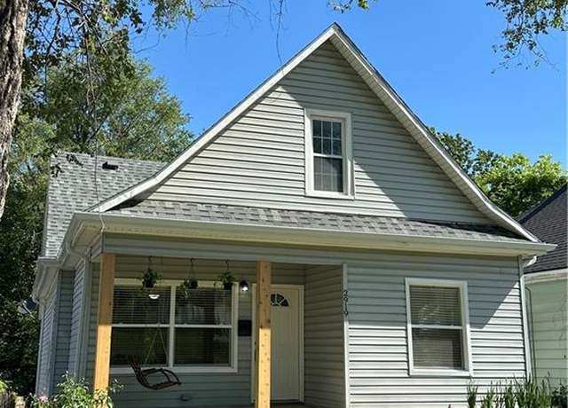 Property at 2919 Olive St, St Joseph, MO 64505, 3 beds, 2 baths