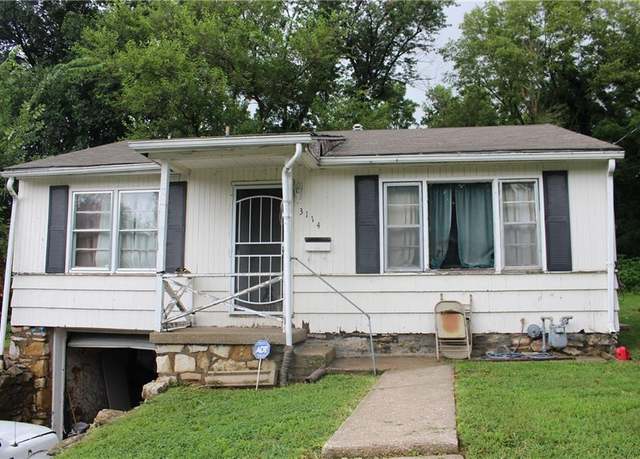 Property at 3114 Kimball Ave, Kansas City, KS 66104, 2 beds, 1.5 baths