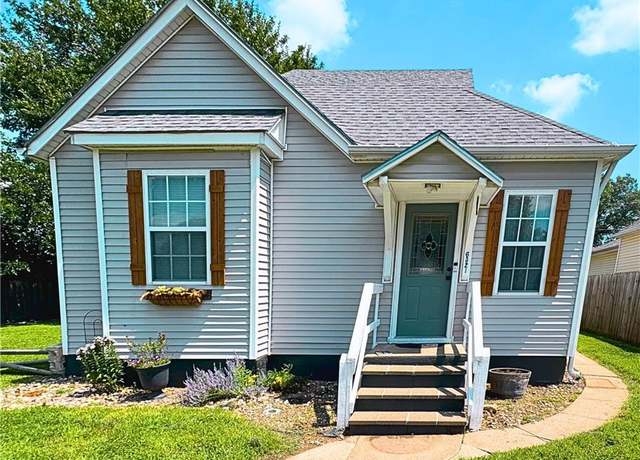 Property at 6321 Grant St, St Joseph, MO 64504, 2 beds, 1 bath