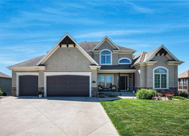 Property at 3009 NE 102 Ter, Kansas City, MO 64155, 5 beds, 4.5 baths