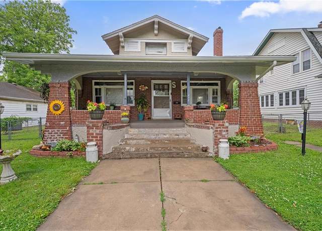 Property at 313 N 11th St, Independence, KS 67301, 3 beds, 2 baths