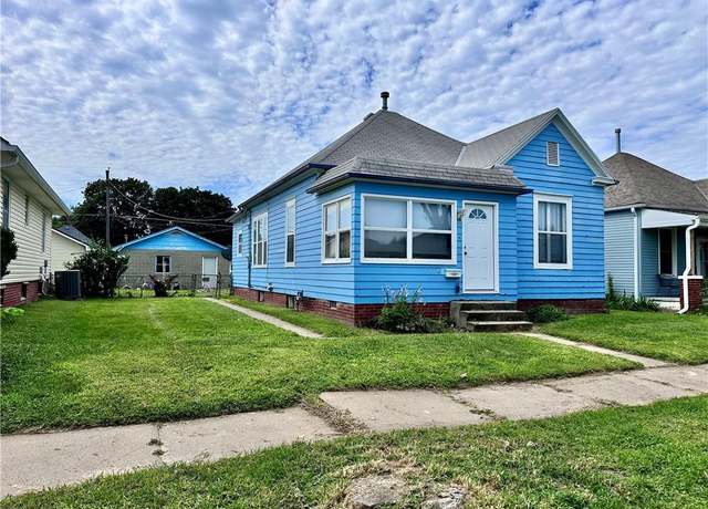 Property at 316 Ohio St, St Joseph, MO 64504, 3 beds, 1 bath
