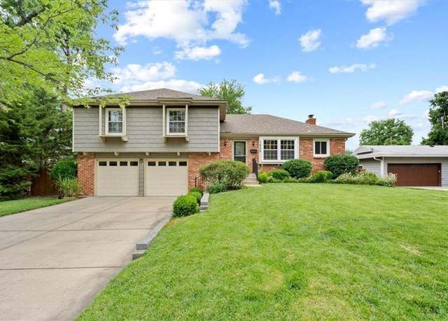 Property at 7808 W 95th Ter, Overland Park, KS 66212, 3 beds, 3 baths