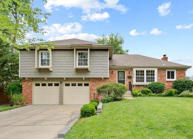 Property at 7808 W 95th Ter, Overland Park, KS 66212, 3 beds, 3 baths