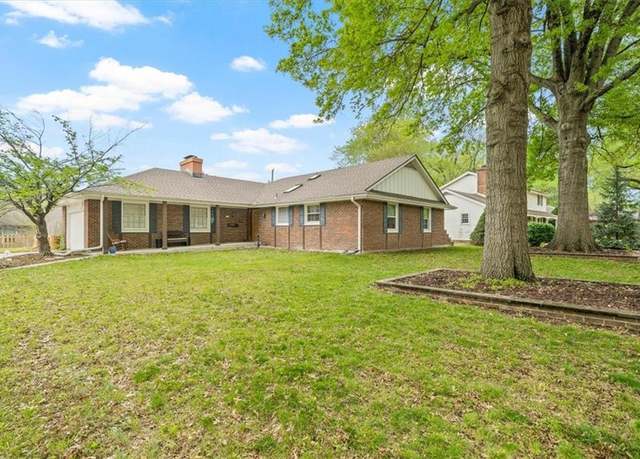Property at 1208 SW Horizon Dr, Blue Springs, MO 64015, 3 beds, 3 baths
