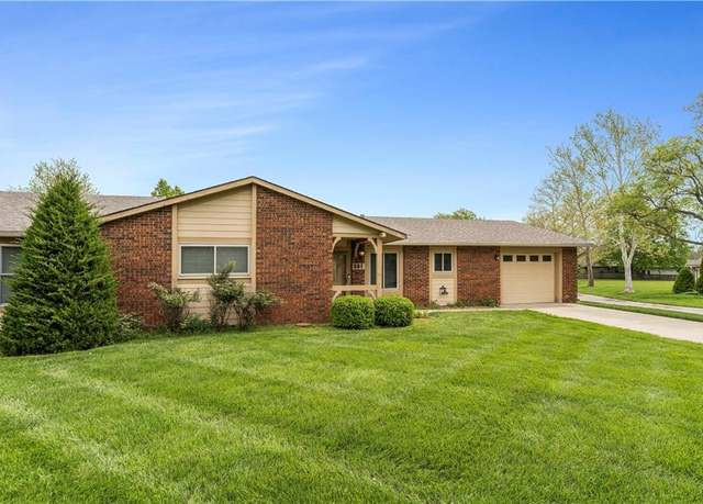 Property at 501 N Stone Blvd, Raymore, MO 64083, 2 beds, 2 baths