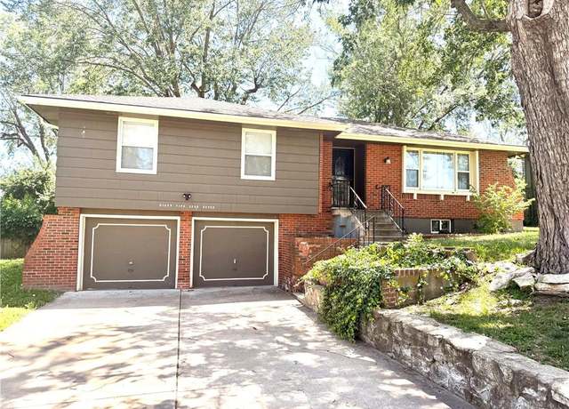 Property at 6507 E 55th Ter, Kansas City, MO 64129, 3 beds, 3 baths