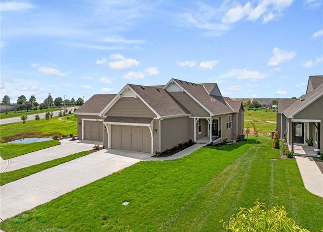 Property at 8266 Aurora St, Lenexa, KS 66220, 3 beds, 3 baths