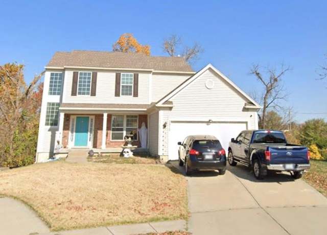 Property at 7912 N Poplar Ct, Kansas City, MO 64119, 3 beds, 2.5 baths