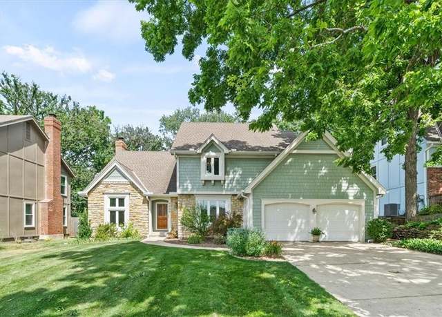 Property at 7809 Rene St, Lenexa, KS 66216, 4 beds, 2.5 baths